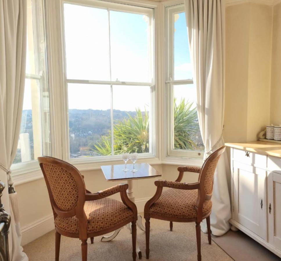 West Hill Retreat Edwardian Balcony Ensuite With Room Served Breakfast & Free Parking هاستَنغ المظهر الخارجي الصورة