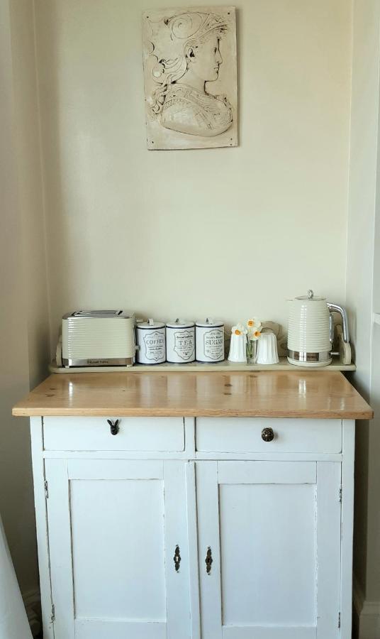 West Hill Retreat Edwardian Balcony Ensuite With Room Served Breakfast & Free Parking هاستَنغ المظهر الخارجي الصورة